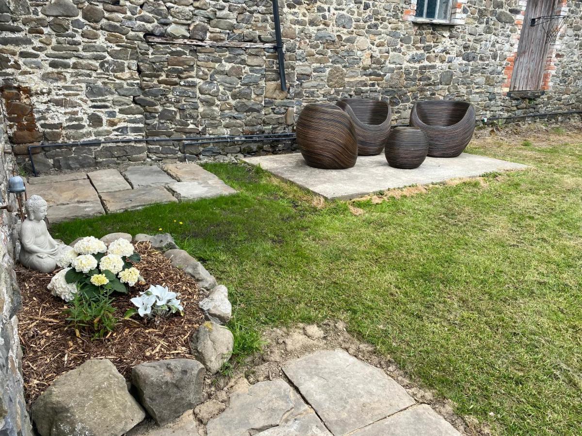 Pippin Lodge Llanwrda Exterior photo